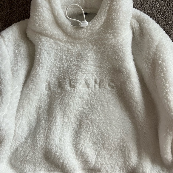 Balance Athletica Sherpa NWOT - Picture 2 of 5
